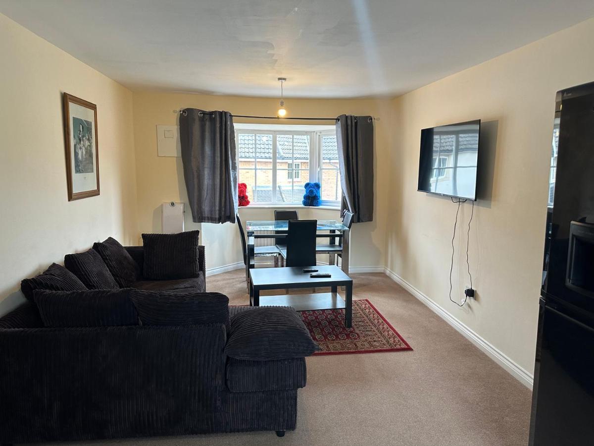 Lovely 2 Bedroom Family Holiday Home Thamesmead  Exterior foto