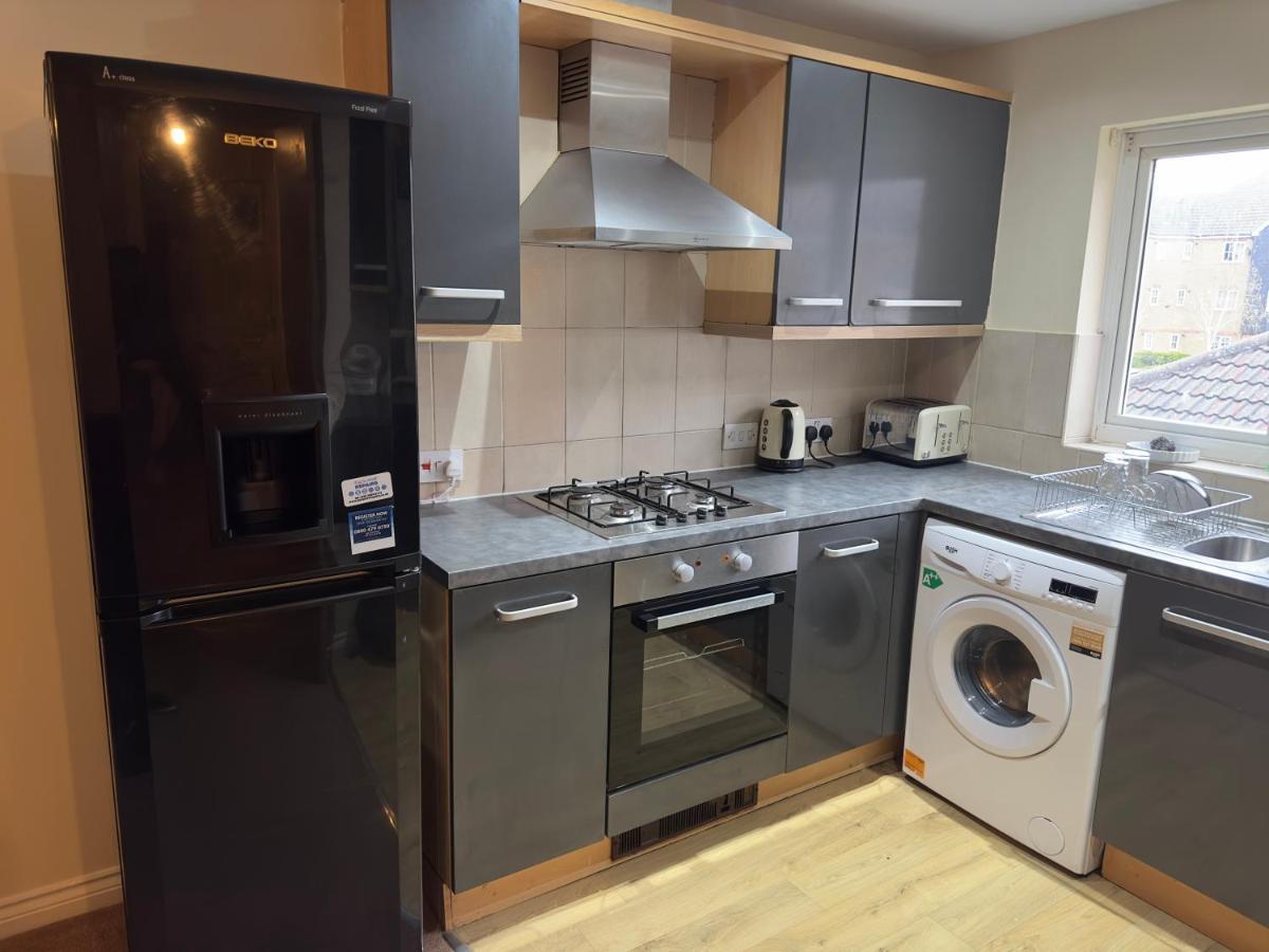 Lovely 2 Bedroom Family Holiday Home Thamesmead  Exterior foto